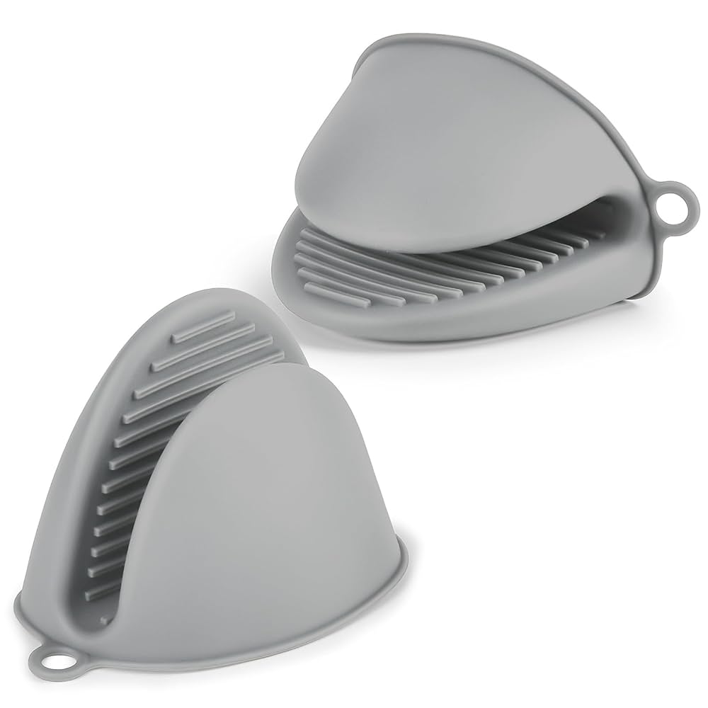 GreenKitchn - HeatGuard Silicone Oven Mitts